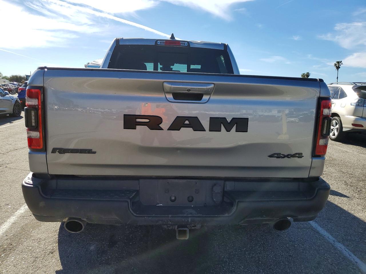 2019 RAM 1500 REBEL photo 11