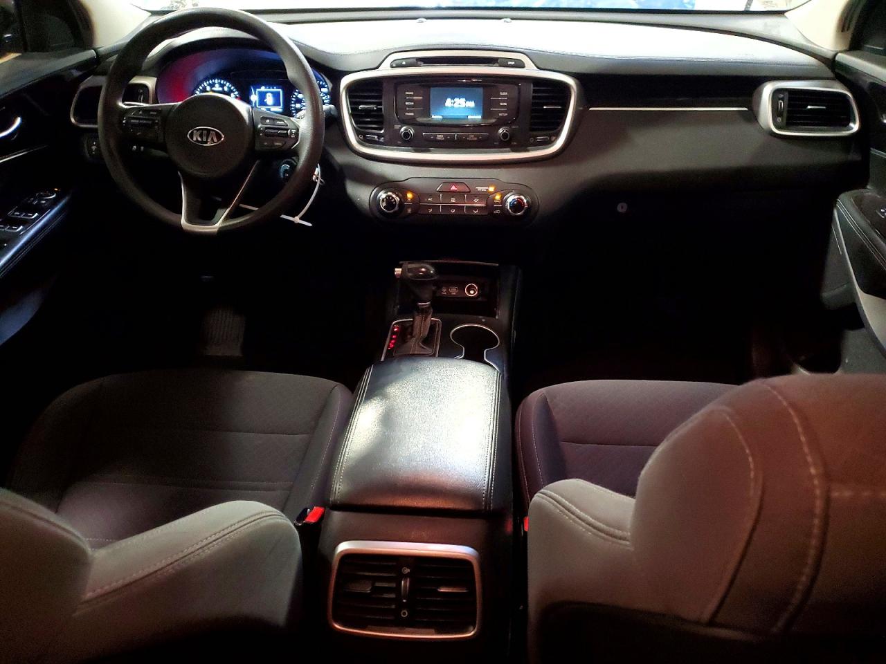 2017 KIA SORENTO LX photo 22
