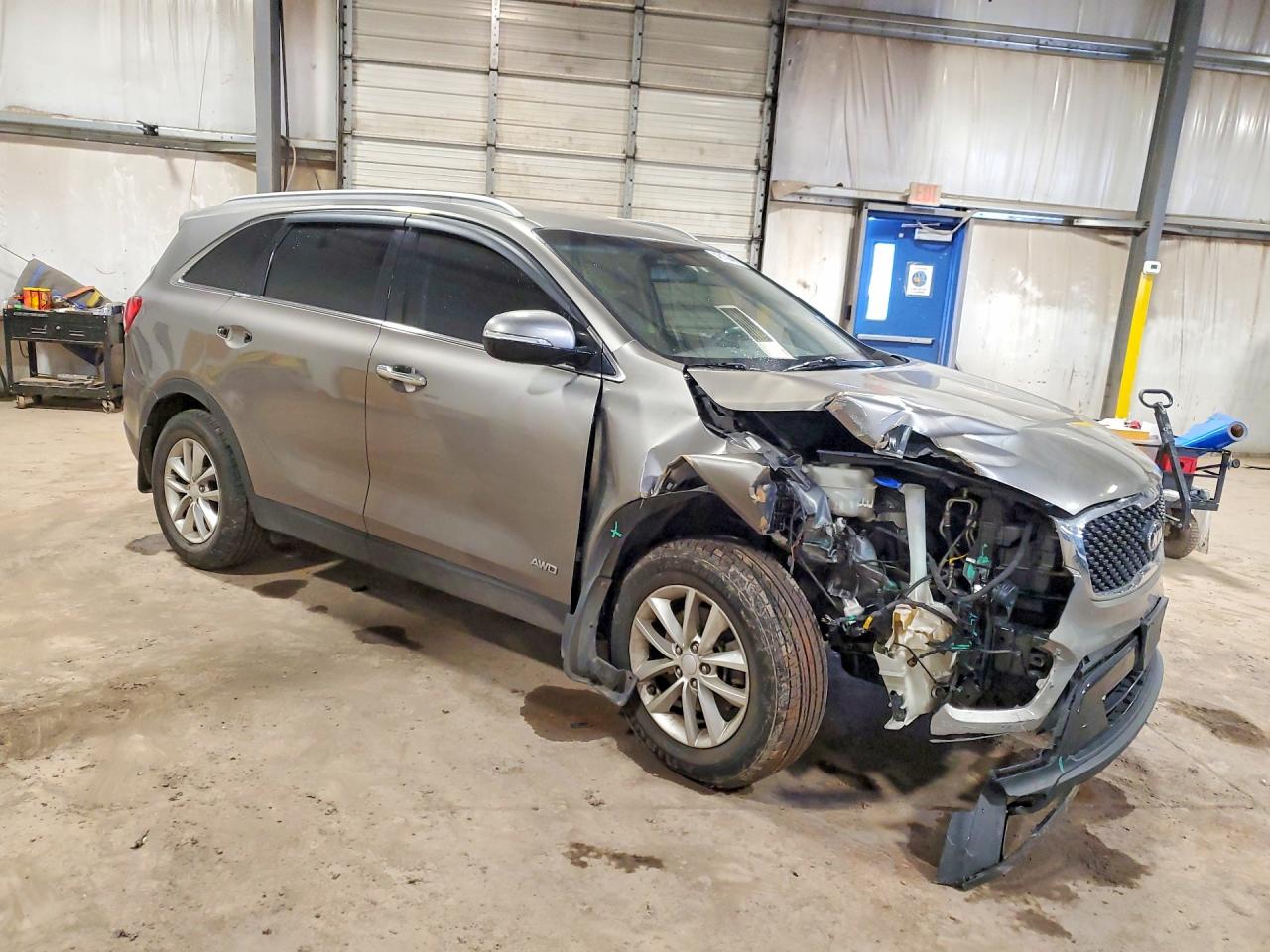 2017 KIA SORENTO LX photo 10