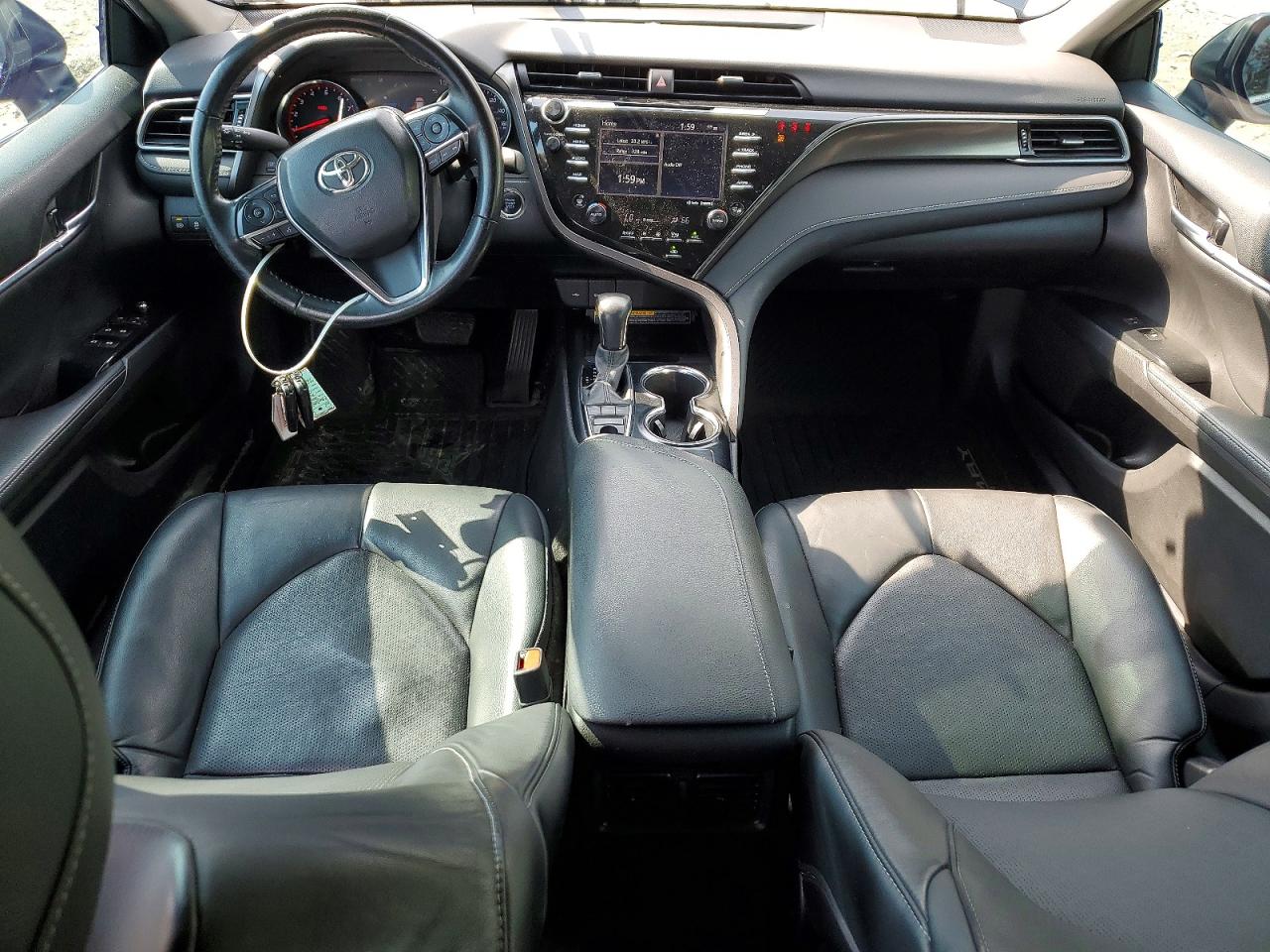 2020 TOYOTA CAMRY XSE photo 8