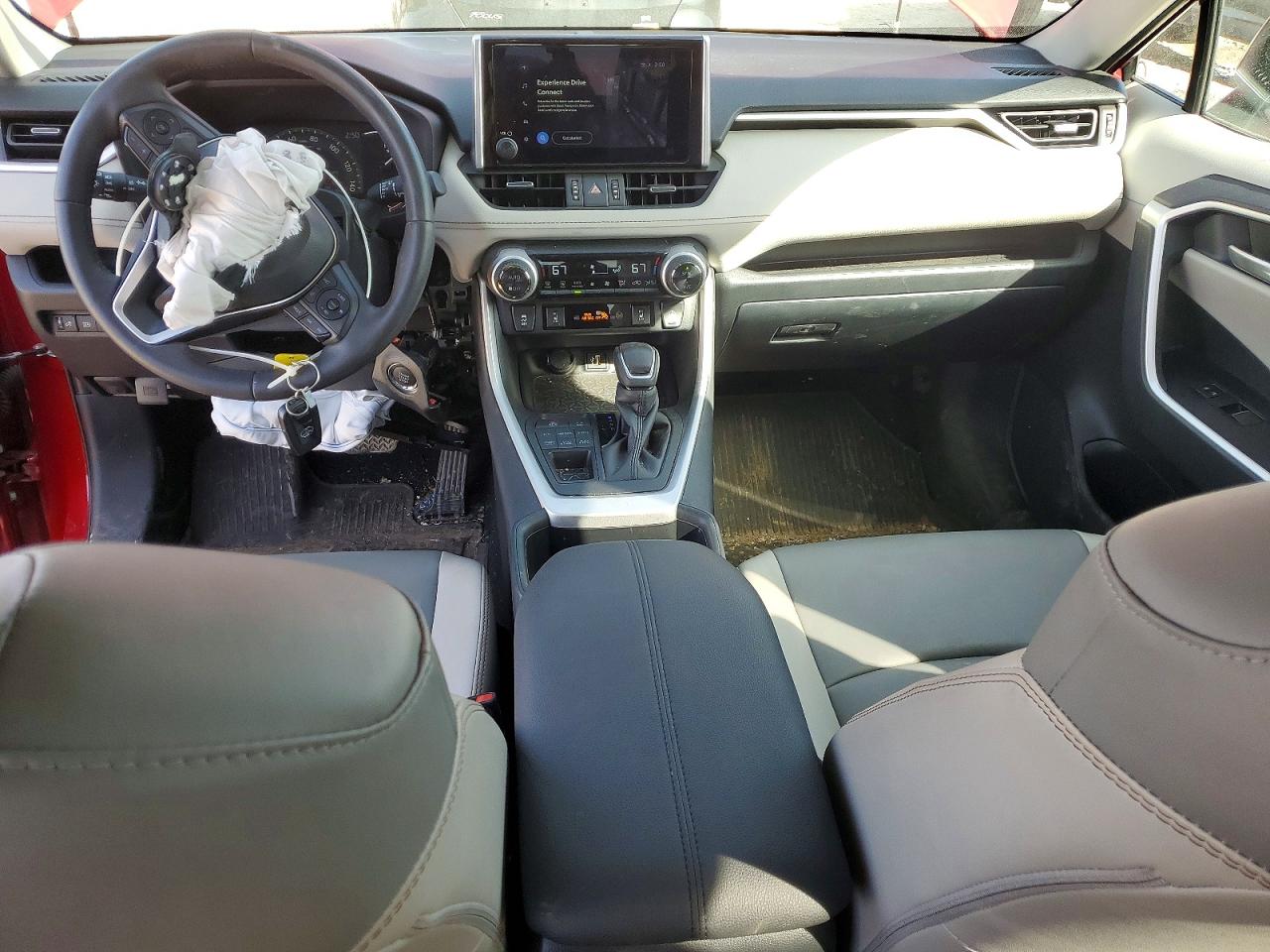 2025 TOYOTA RAV4 XLE PREMIUM photo 22