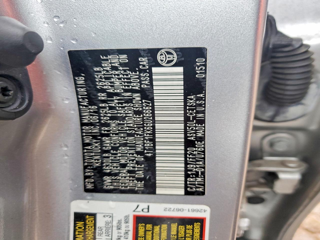 2016 TOYOTA CAMRY SE photo 23