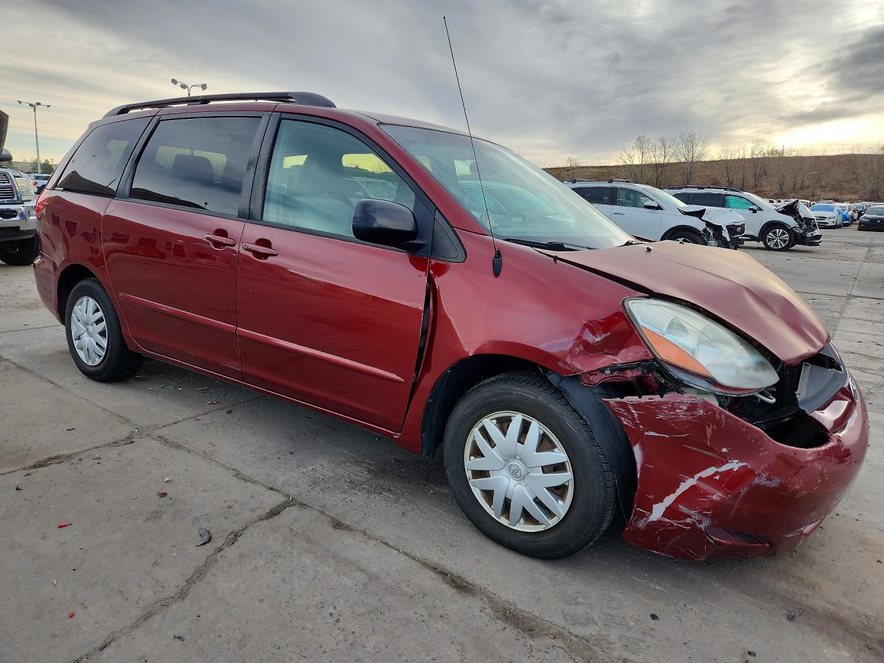 2008 TOYOTA SIENNA LE 8-PASSENGER photo 4