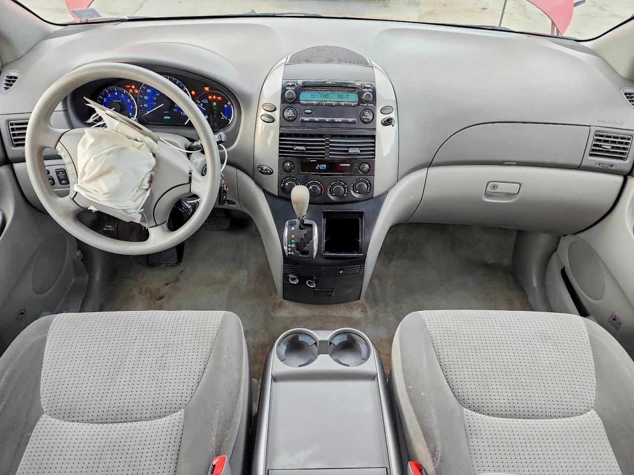 2008 TOYOTA SIENNA LE 8-PASSENGER photo 8