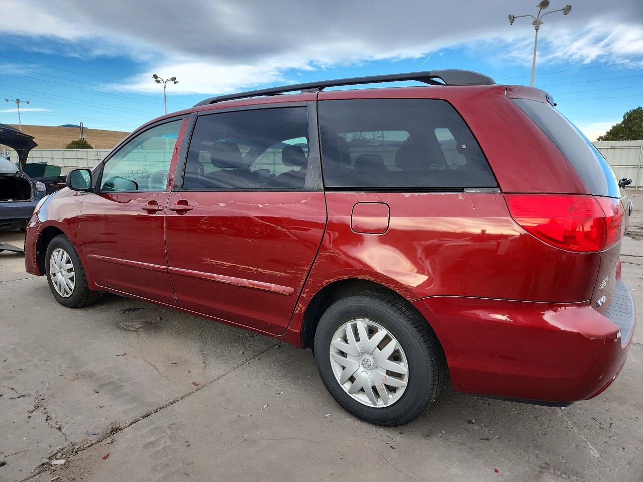 2008 TOYOTA SIENNA LE 8-PASSENGER photo 2