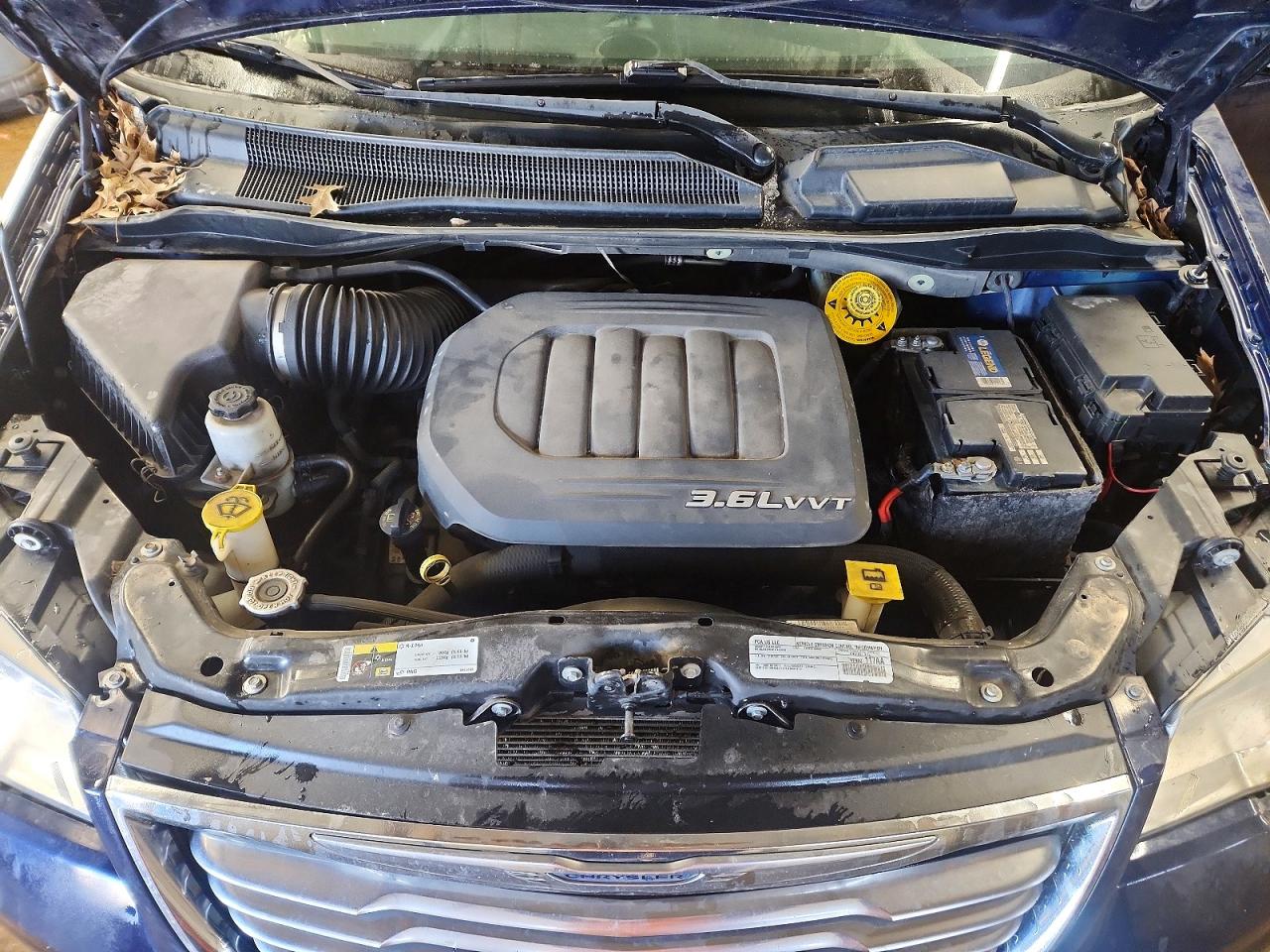 2015 CHRYSLER TOWN & COUNTRY LIMITED photo 12