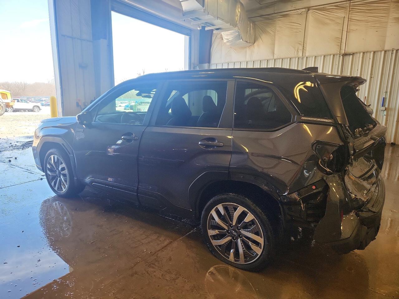 2025 SUBARU FORESTER TOURING photo 4