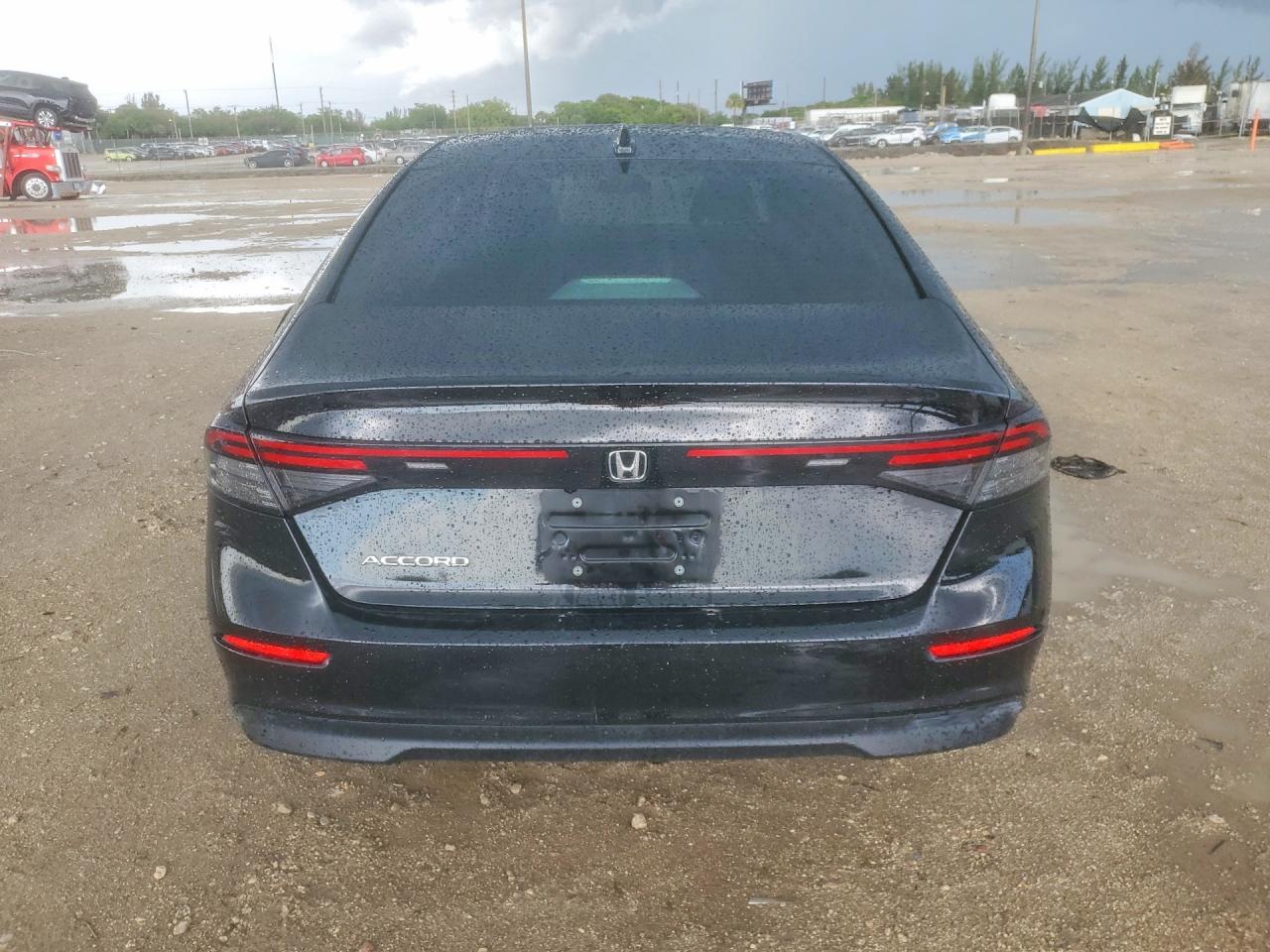 2024 HONDA ACCORD EX photo 6