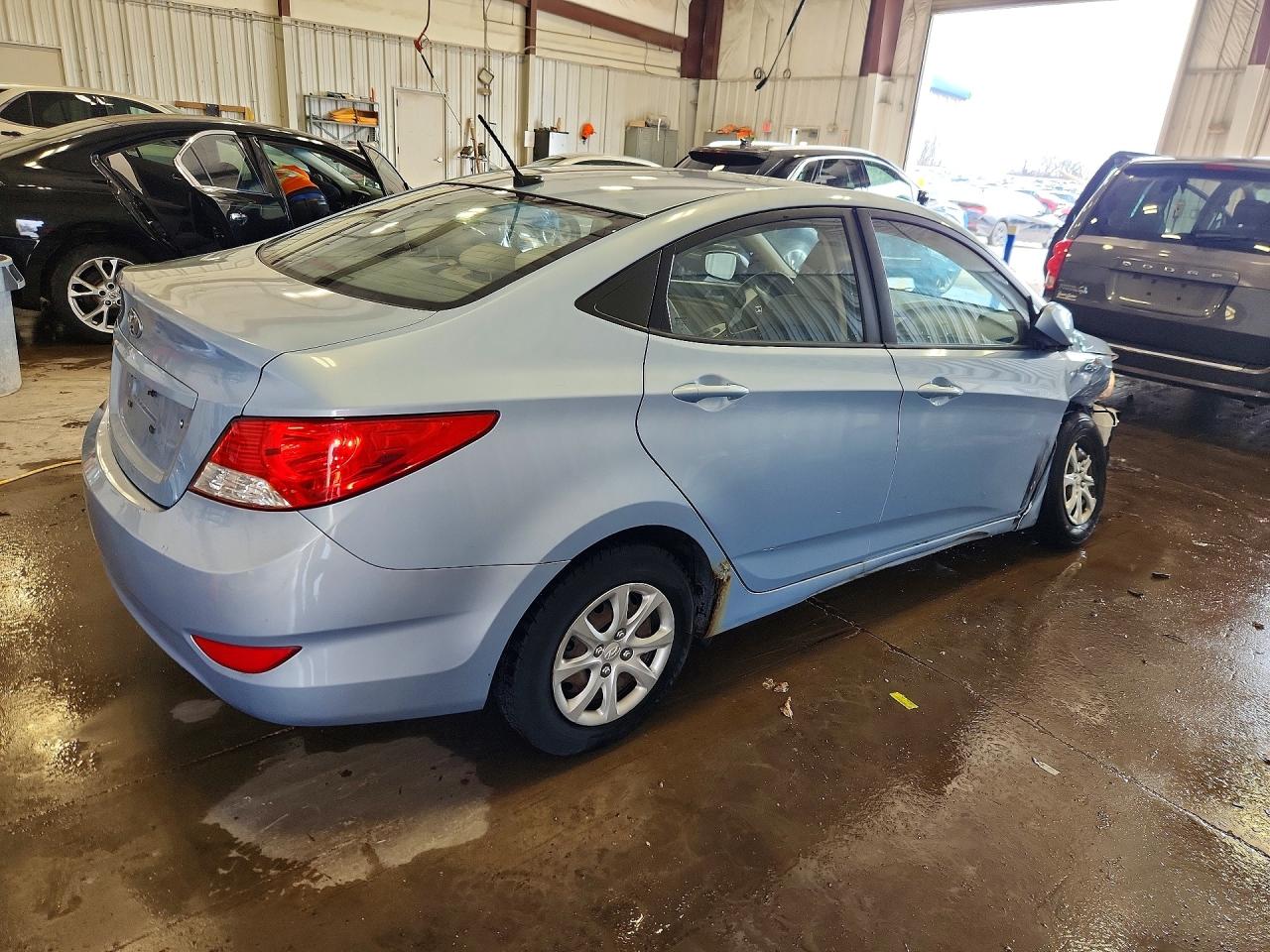 2014 HYUNDAI ACCENT GLS photo 3