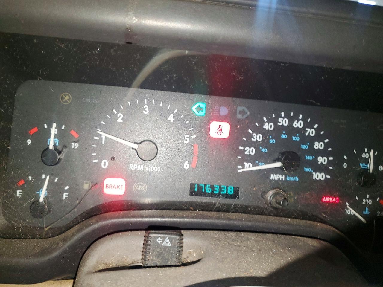1999 JEEP WRANGLER / TJ SAHARA photo 9