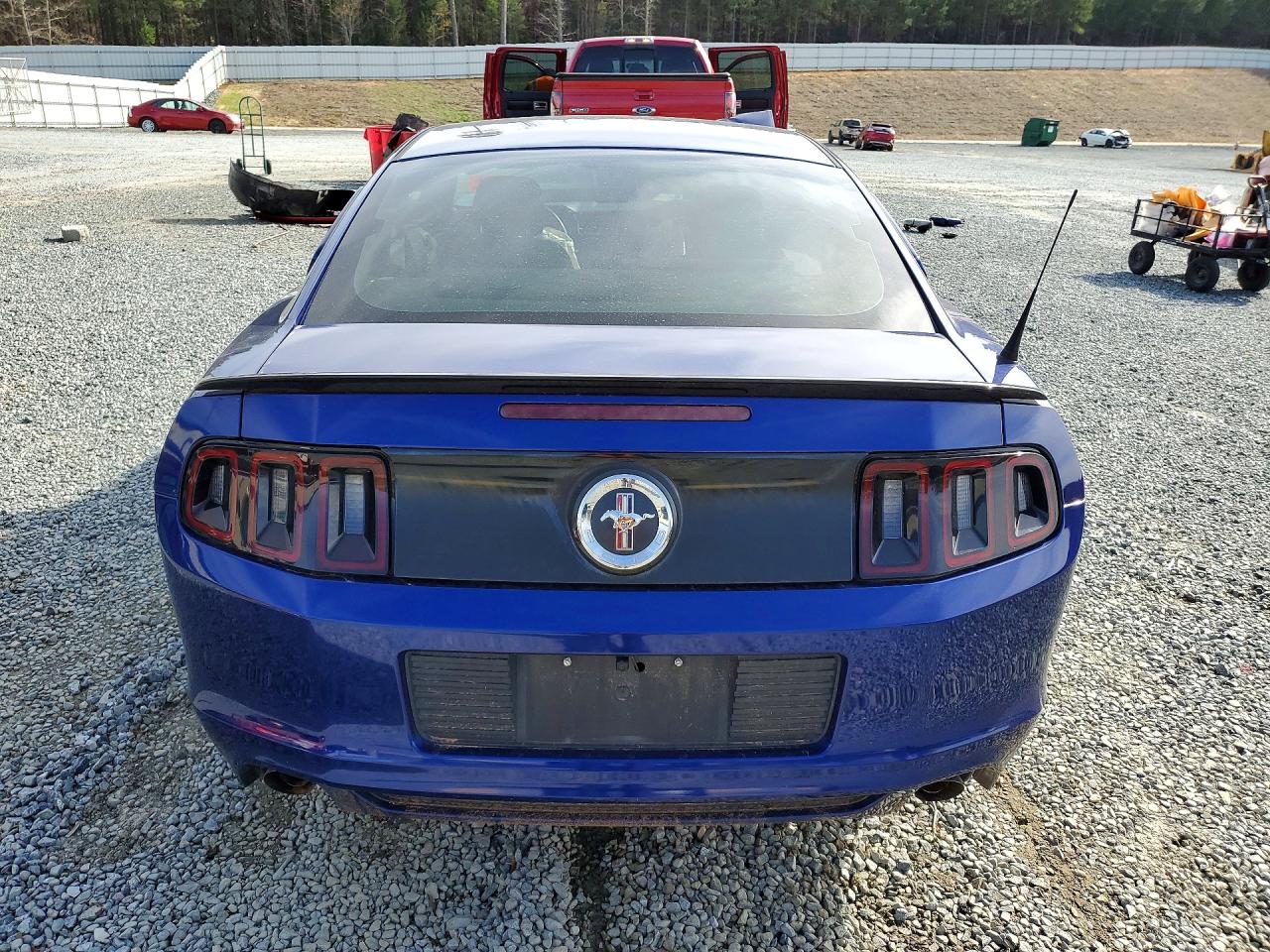2014 FORD MUSTANG photo 11