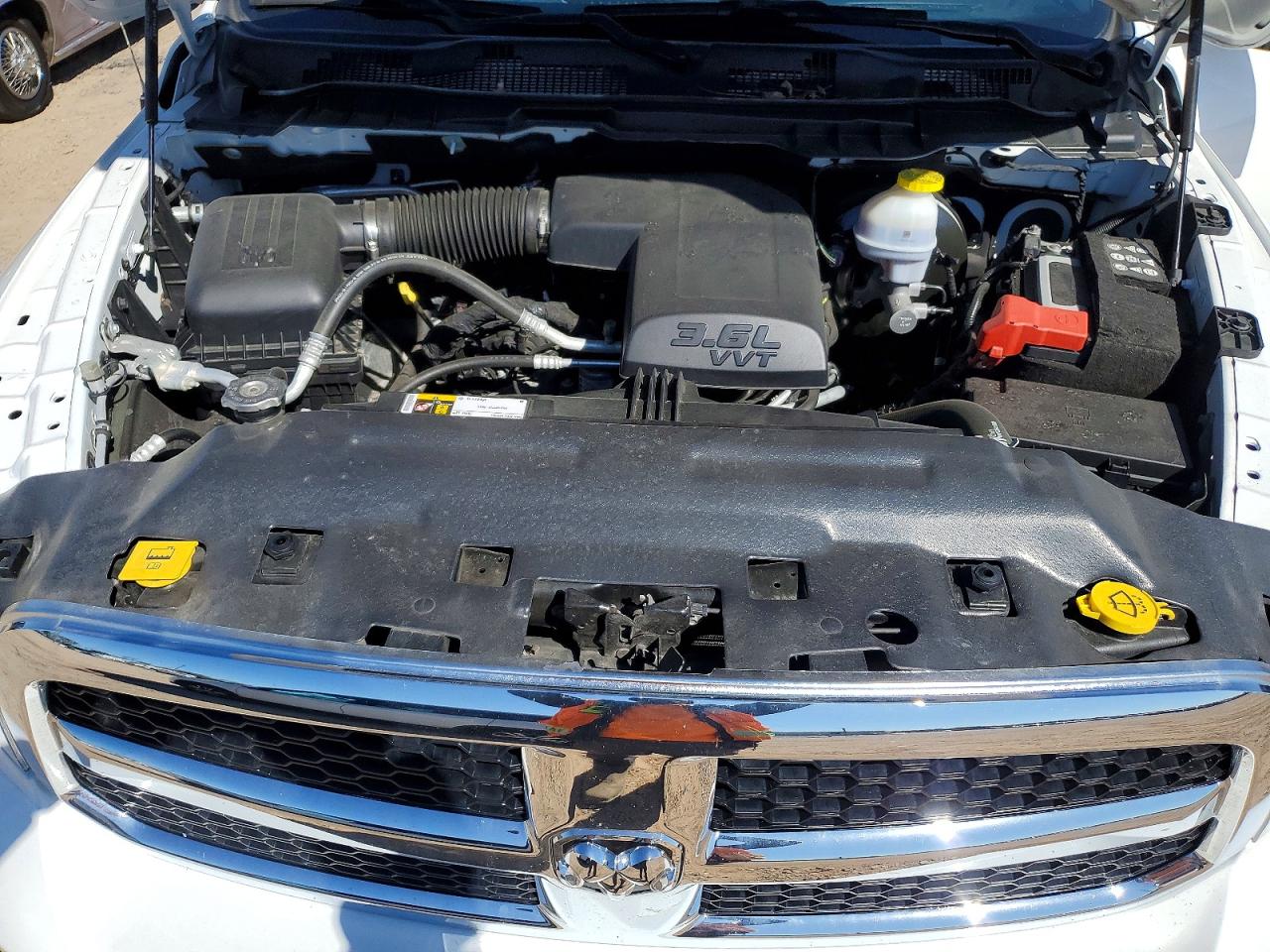 2023 RAM 1500 CLASSIC SLT photo 31