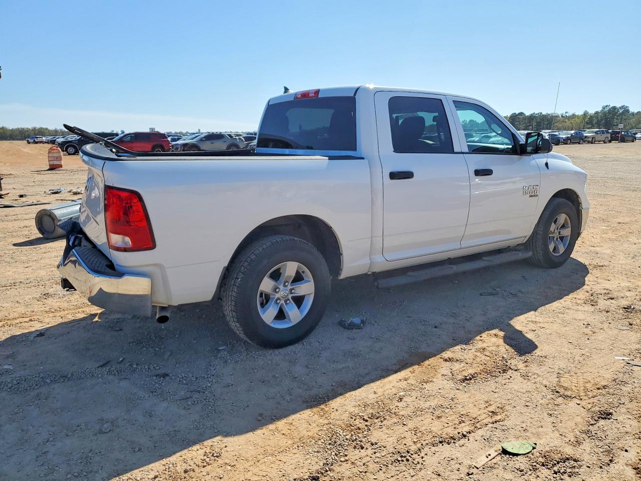 2023 RAM 1500 CLASSIC SLT photo 7