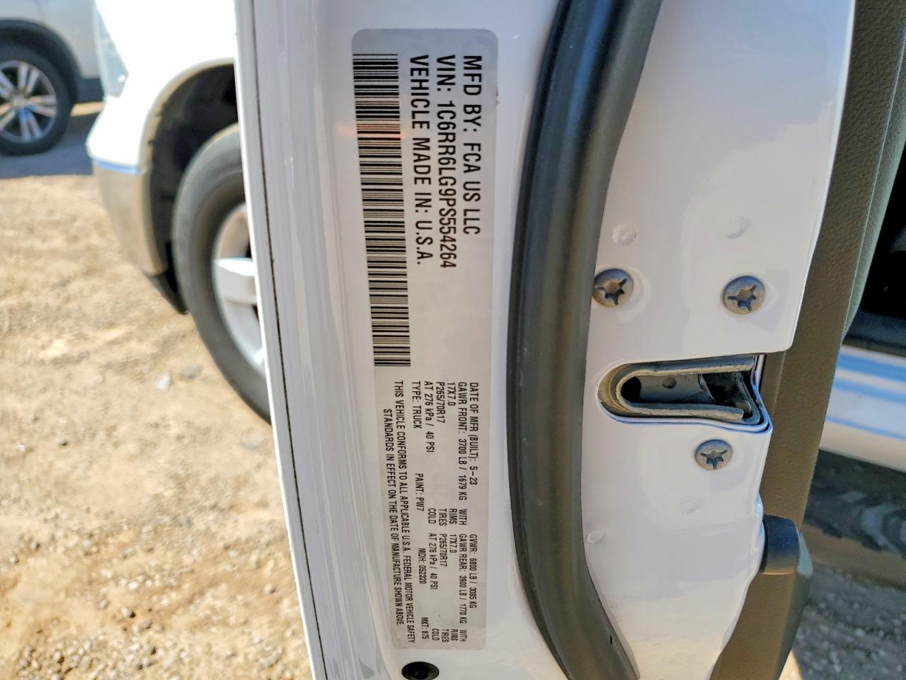 2023 RAM 1500 CLASSIC SLT photo 34