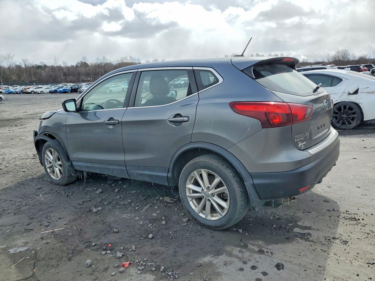 2018 NISSAN ROGUE SPORT S photo 3