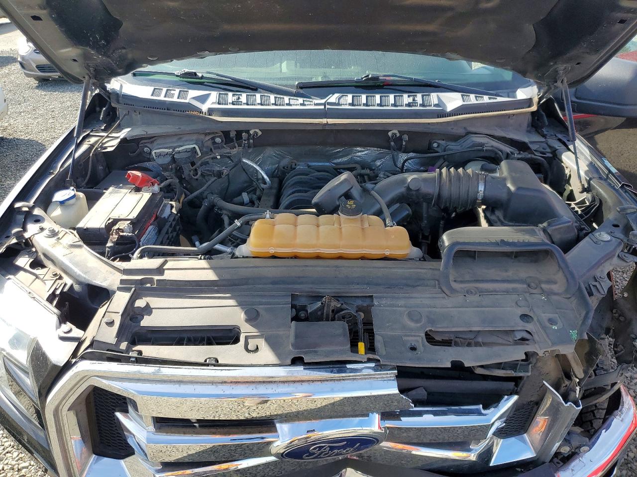 2015 FORD F150 SUPERCREW photo 11
