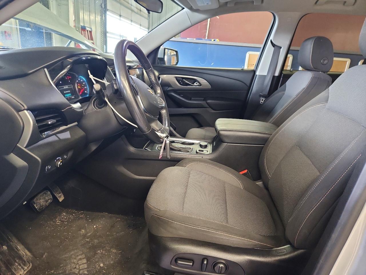 2019 CHEVROLET TRAVERSE LT photo 13