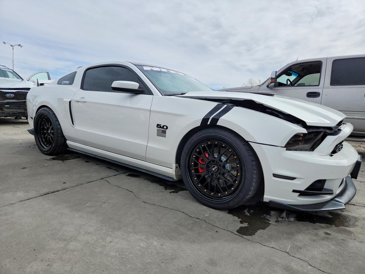 2013 FORD MUSTANG GT photo 10