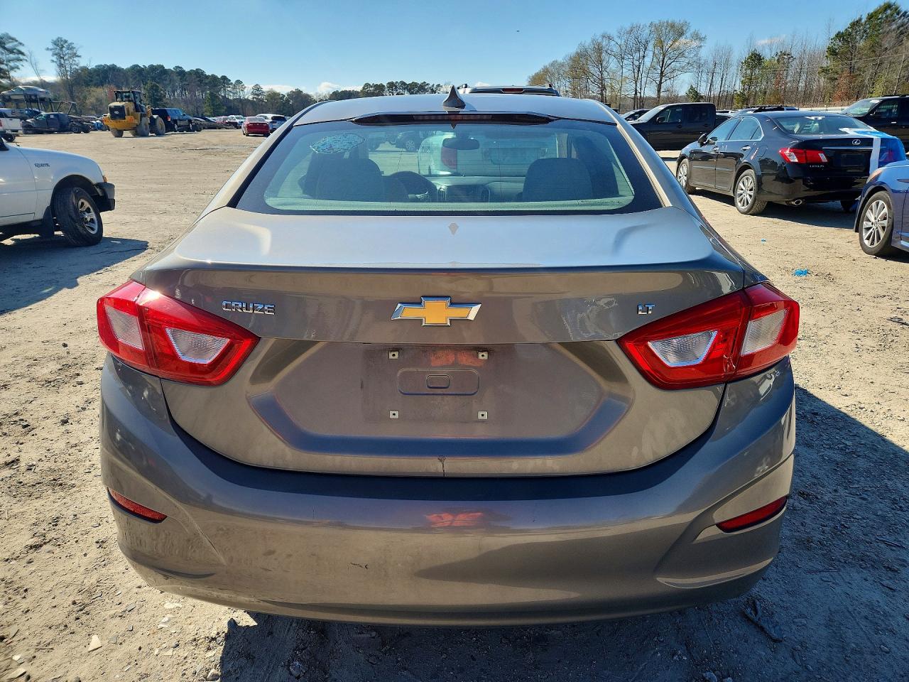 2017 CHEVROLET CRUZE LT photo 11