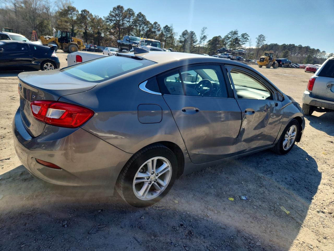 2017 CHEVROLET CRUZE LT photo 5