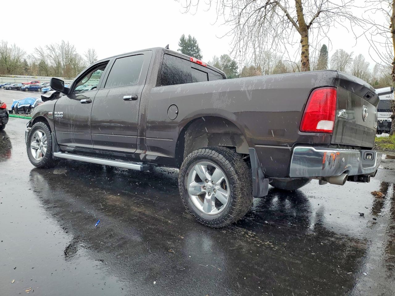 2017 RAM 1500 SLT photo 4