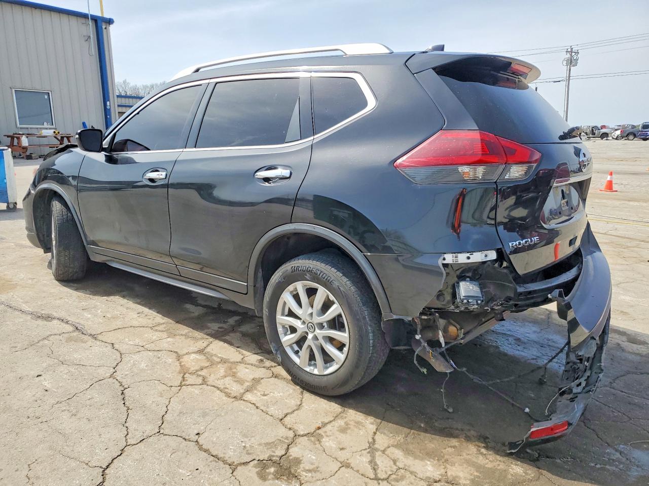 2020 NISSAN ROGUE SV photo 2