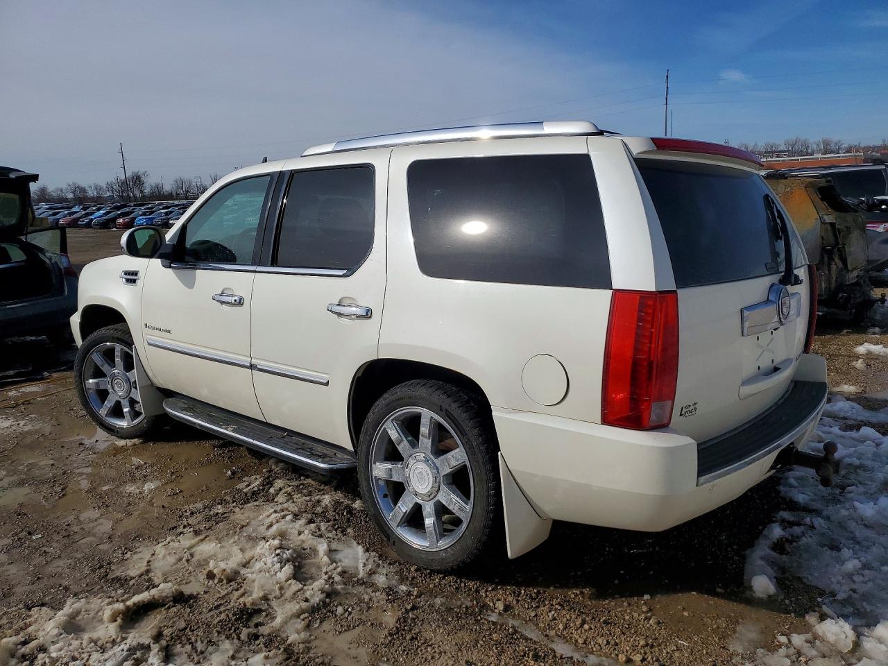 2008 CADILLAC ESCALADE LUXURY photo 2