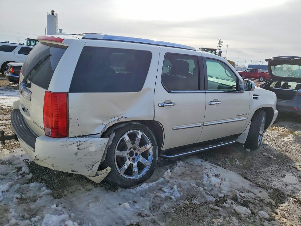 2008 CADILLAC ESCALADE LUXURY photo 3