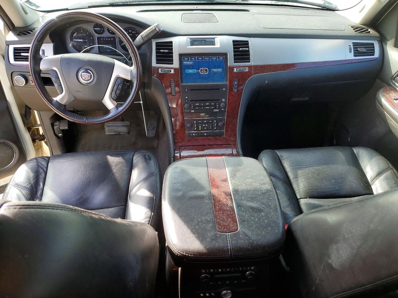 2008 CADILLAC ESCALADE LUXURY photo 8