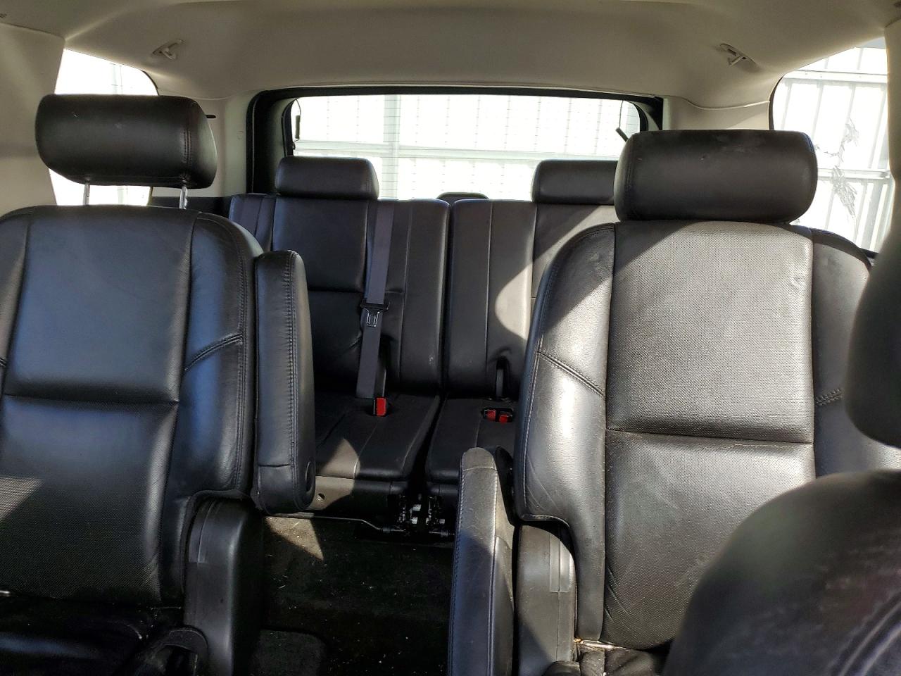 2008 CADILLAC ESCALADE LUXURY photo 10