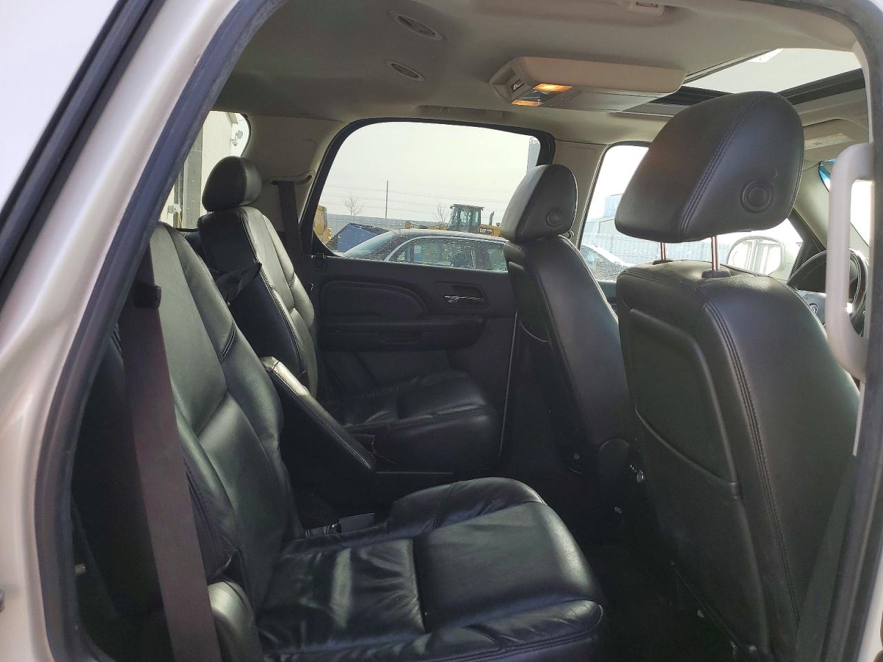 2008 CADILLAC ESCALADE LUXURY photo 11