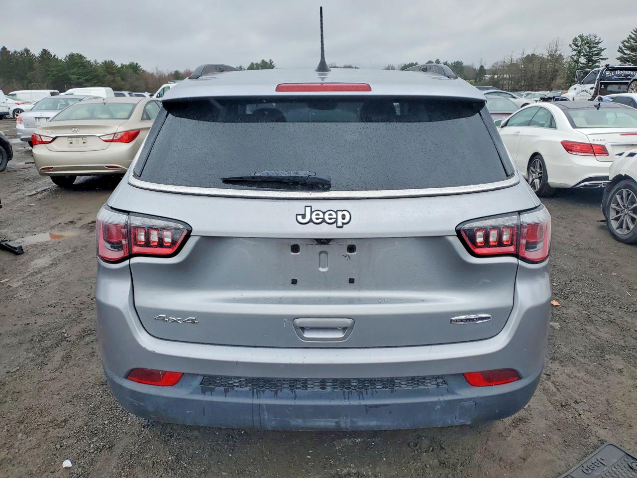 2019 JEEP COMPASS LATITUDE photo 6