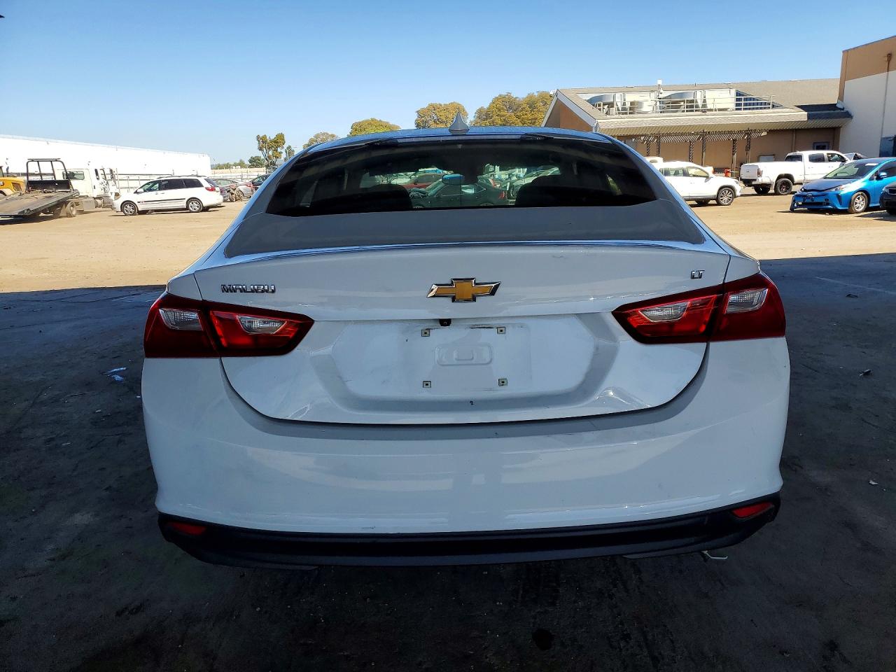 2023 CHEVROLET MALIBU LT photo 6