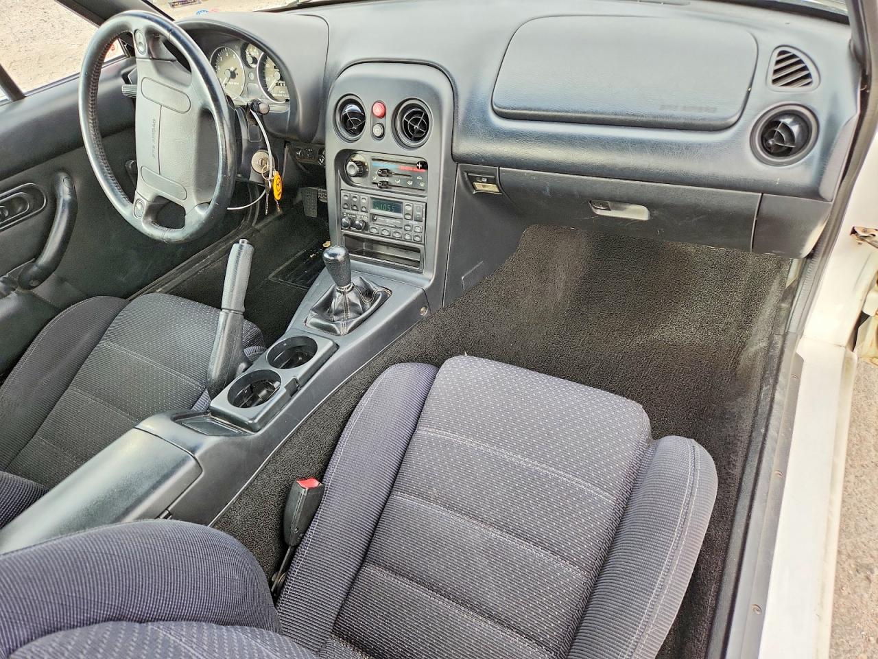 1994 MAZDA MX-5 MIATA photo 15