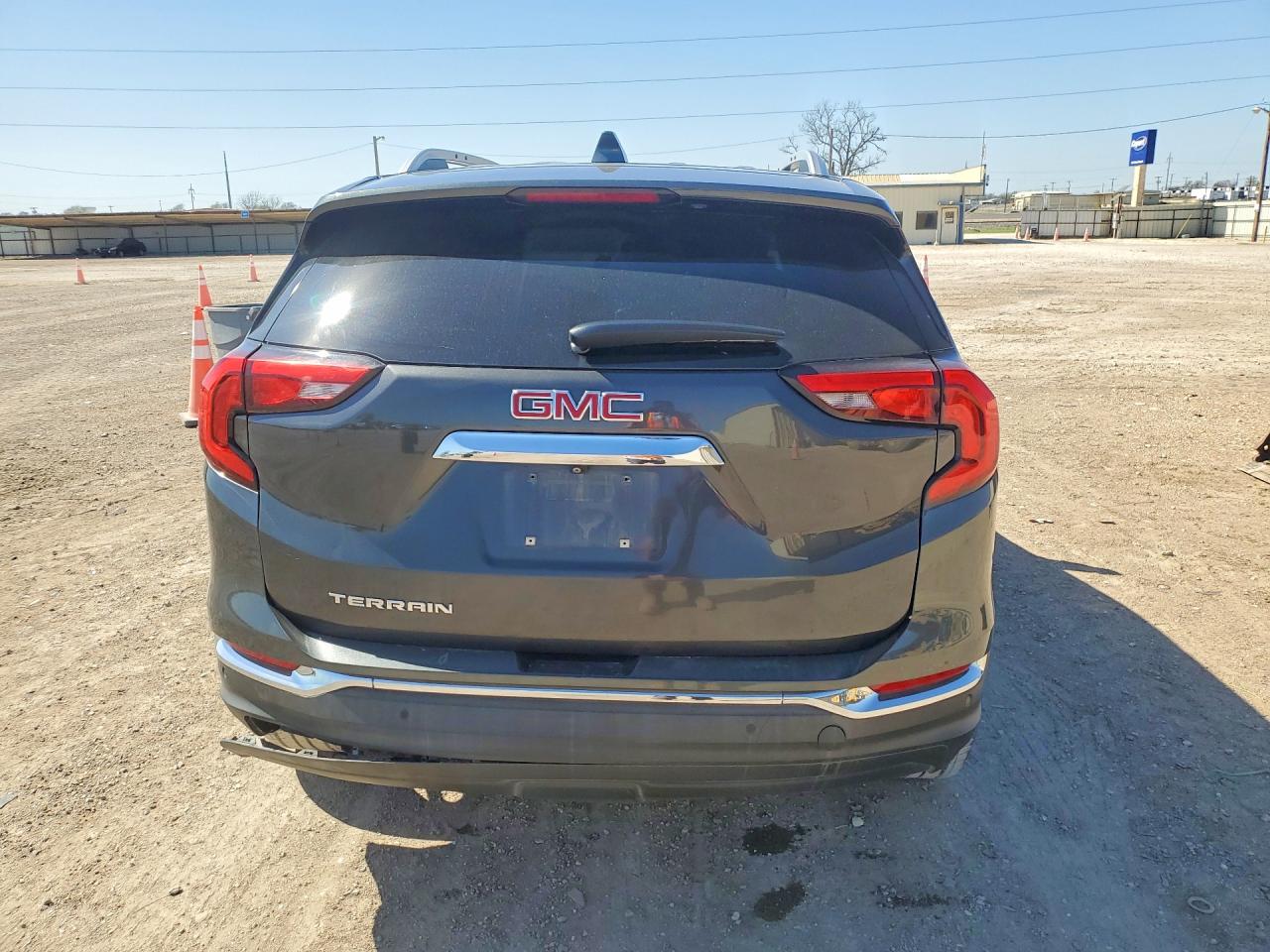 2019 GMC TERRAIN SLT photo 6