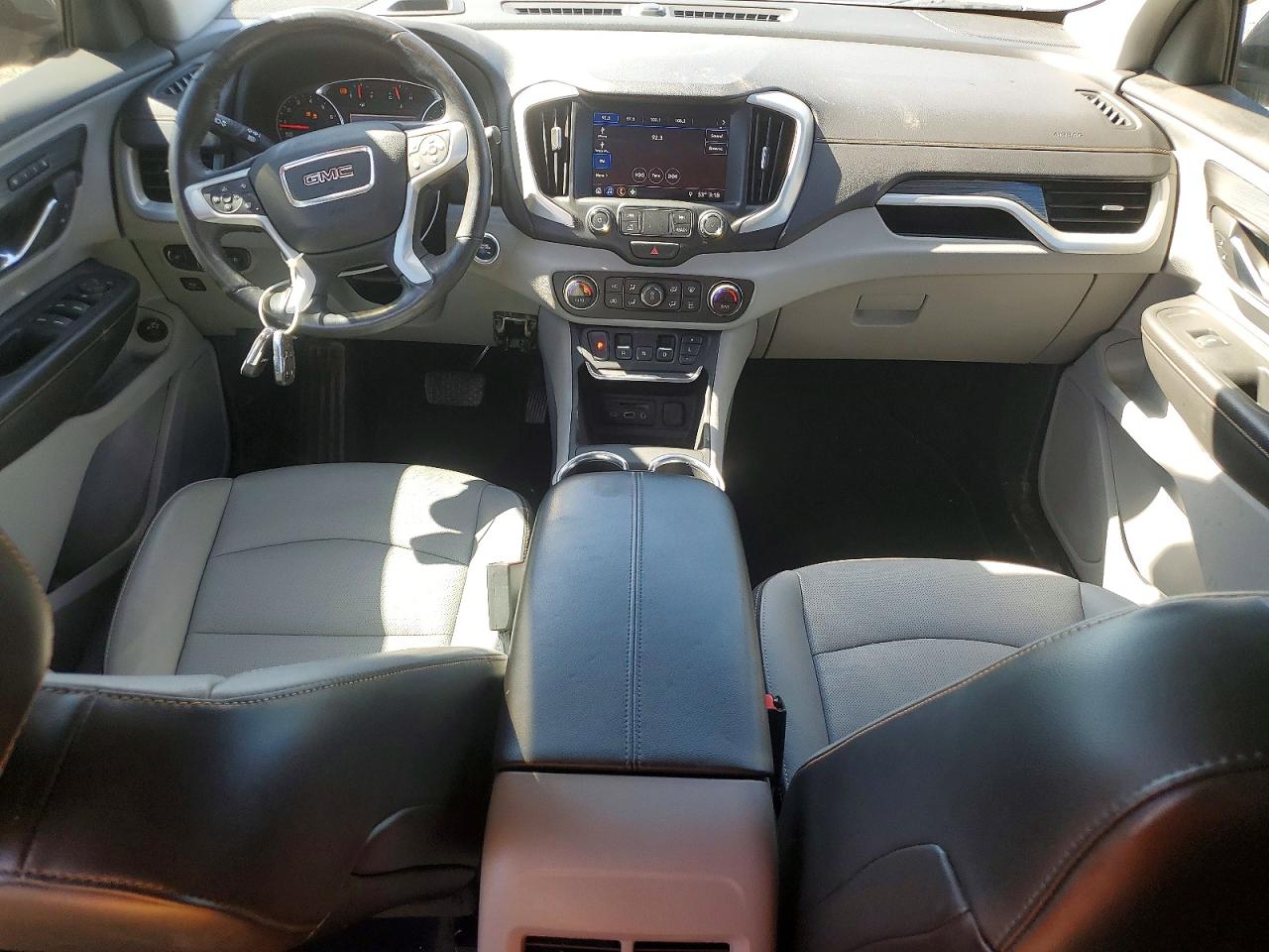 2019 GMC TERRAIN SLT photo 8