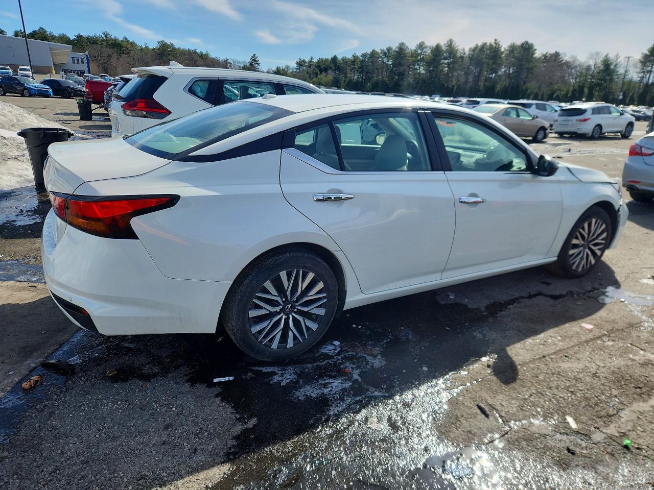 2025 NISSAN ALTIMA 2.5 SV photo 3