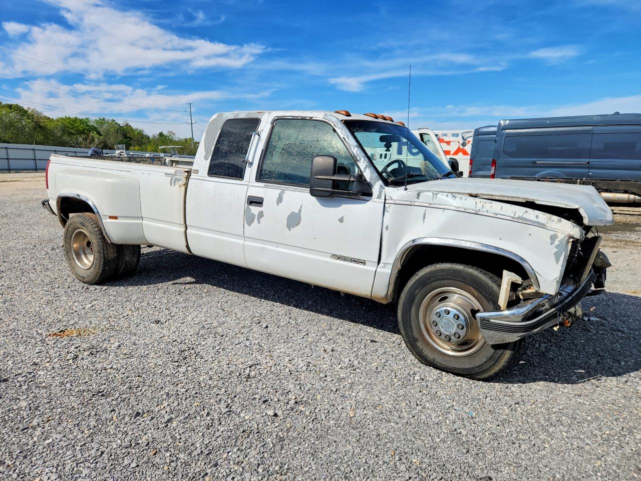 1995 CHEVROLET GMT-400 C3500 photo 4