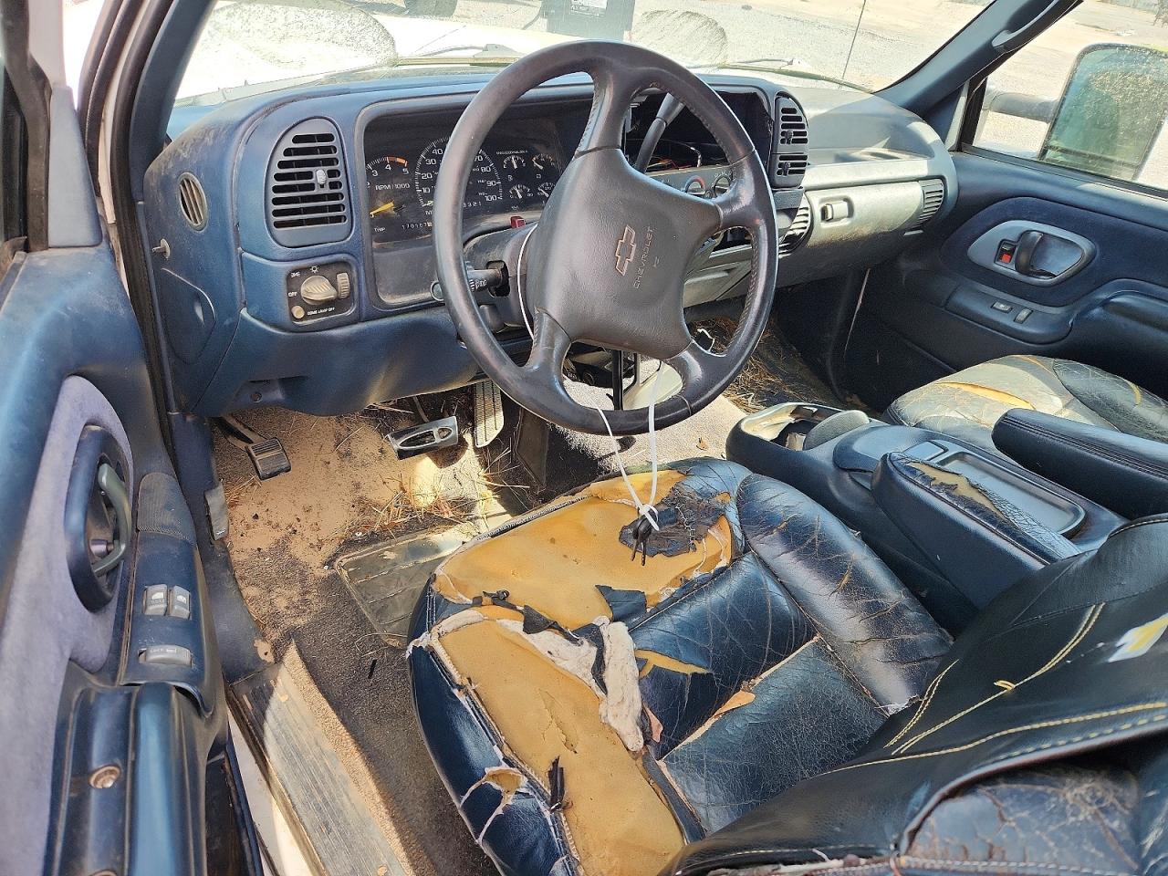 1995 CHEVROLET GMT-400 C3500 photo 8