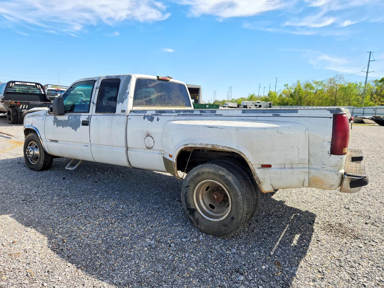 1995 CHEVROLET GMT-400 C3500 photo 2