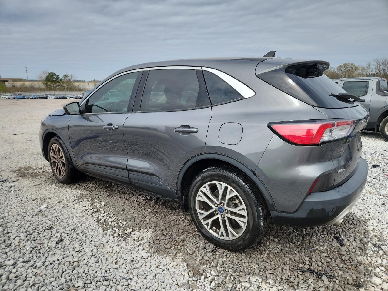 2022 FORD ESCAPE SEL photo 3