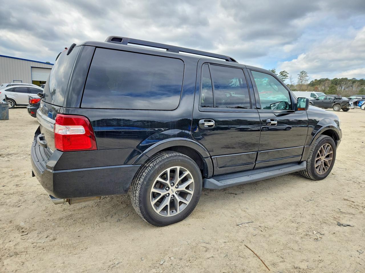 2016 FORD EXPEDITION XLT photo 7