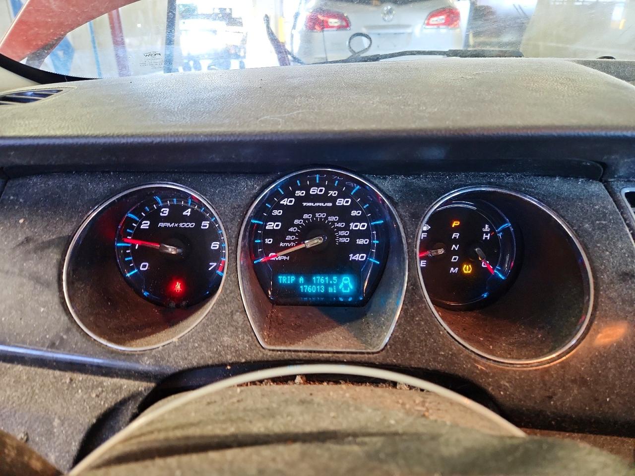 2010 FORD TAURUS LIMITED photo 17