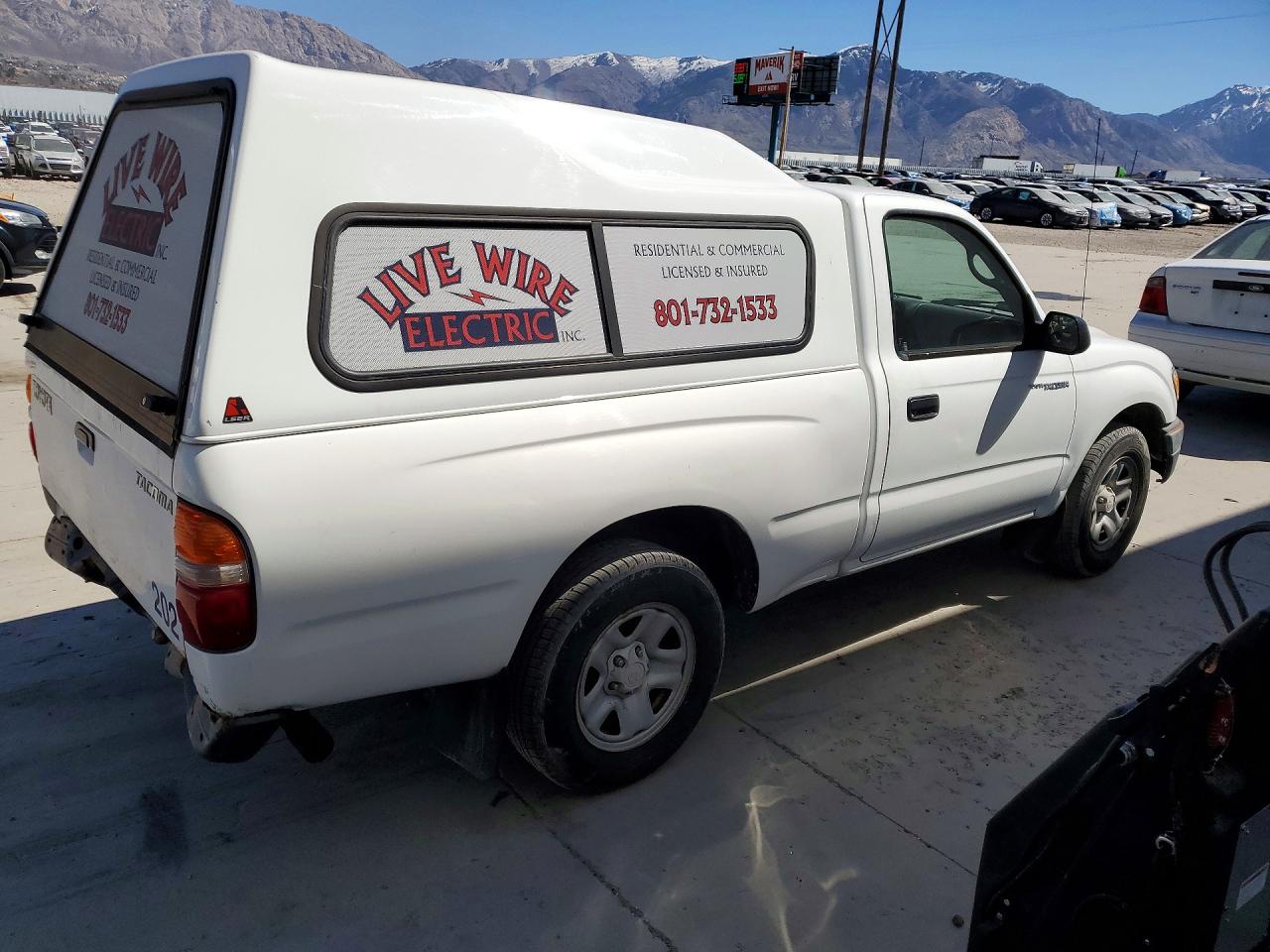 2002 TOYOTA TACOMA BASE photo 3