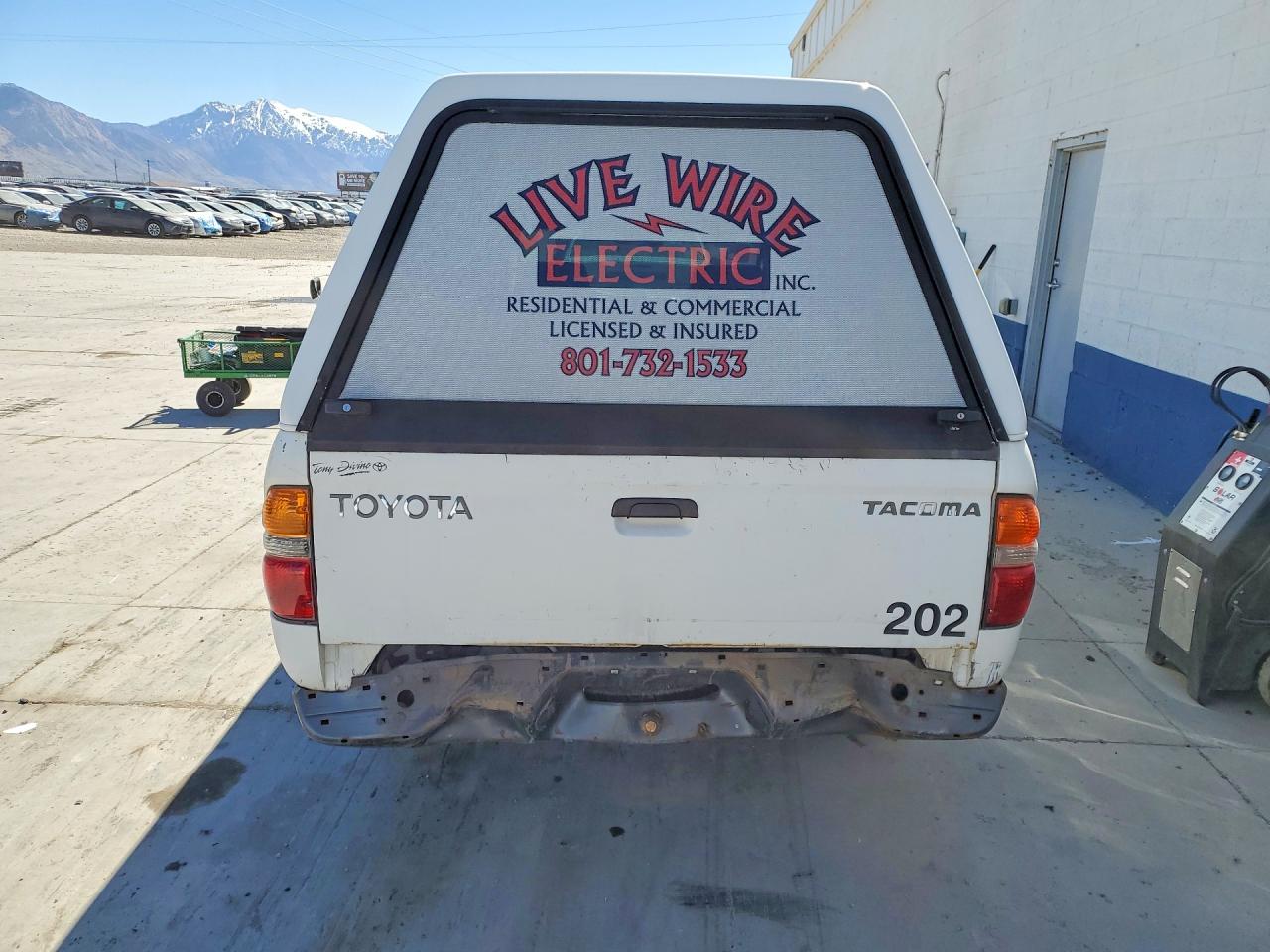 2002 TOYOTA TACOMA BASE photo 6