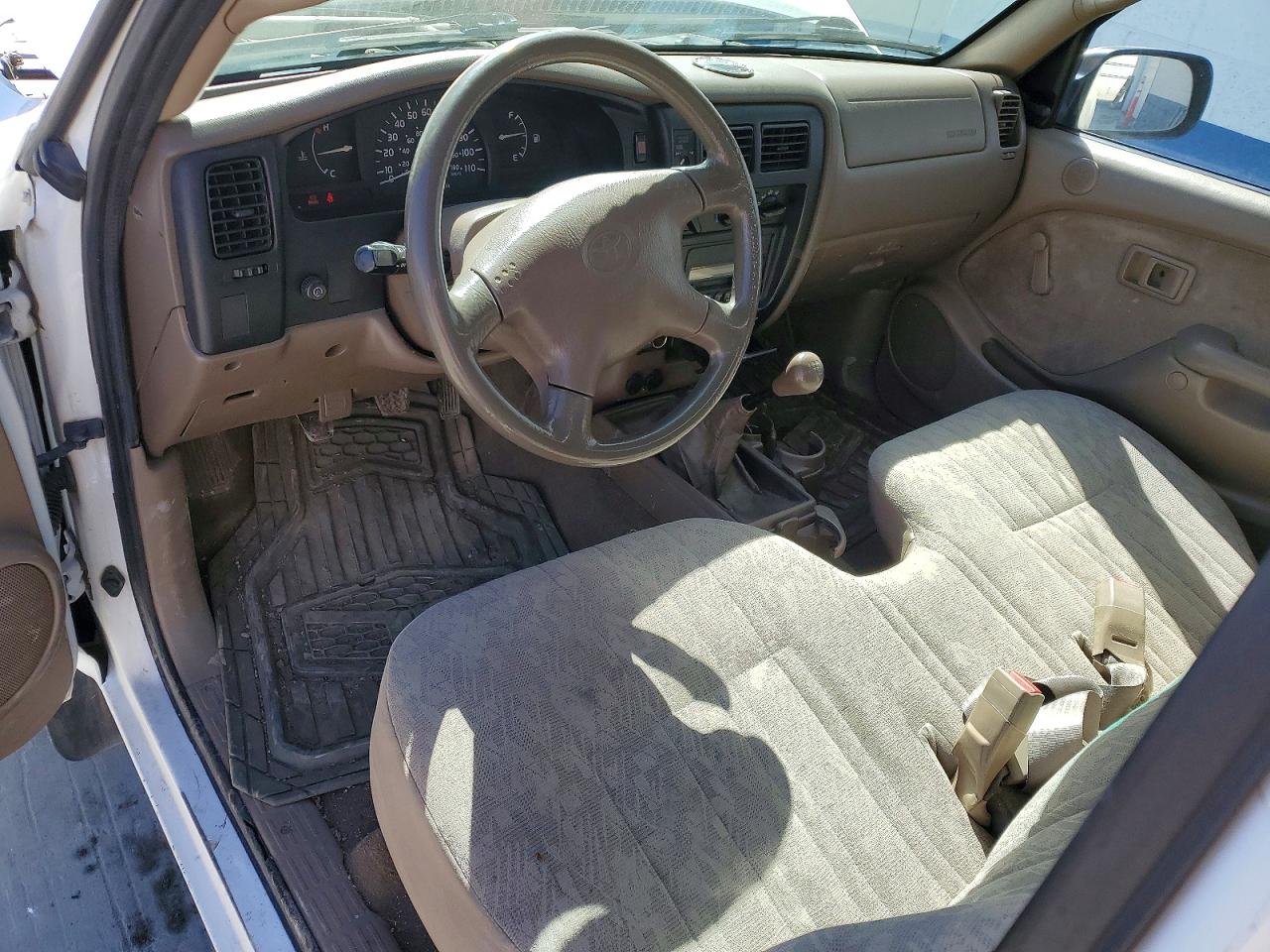 2002 TOYOTA TACOMA BASE photo 8