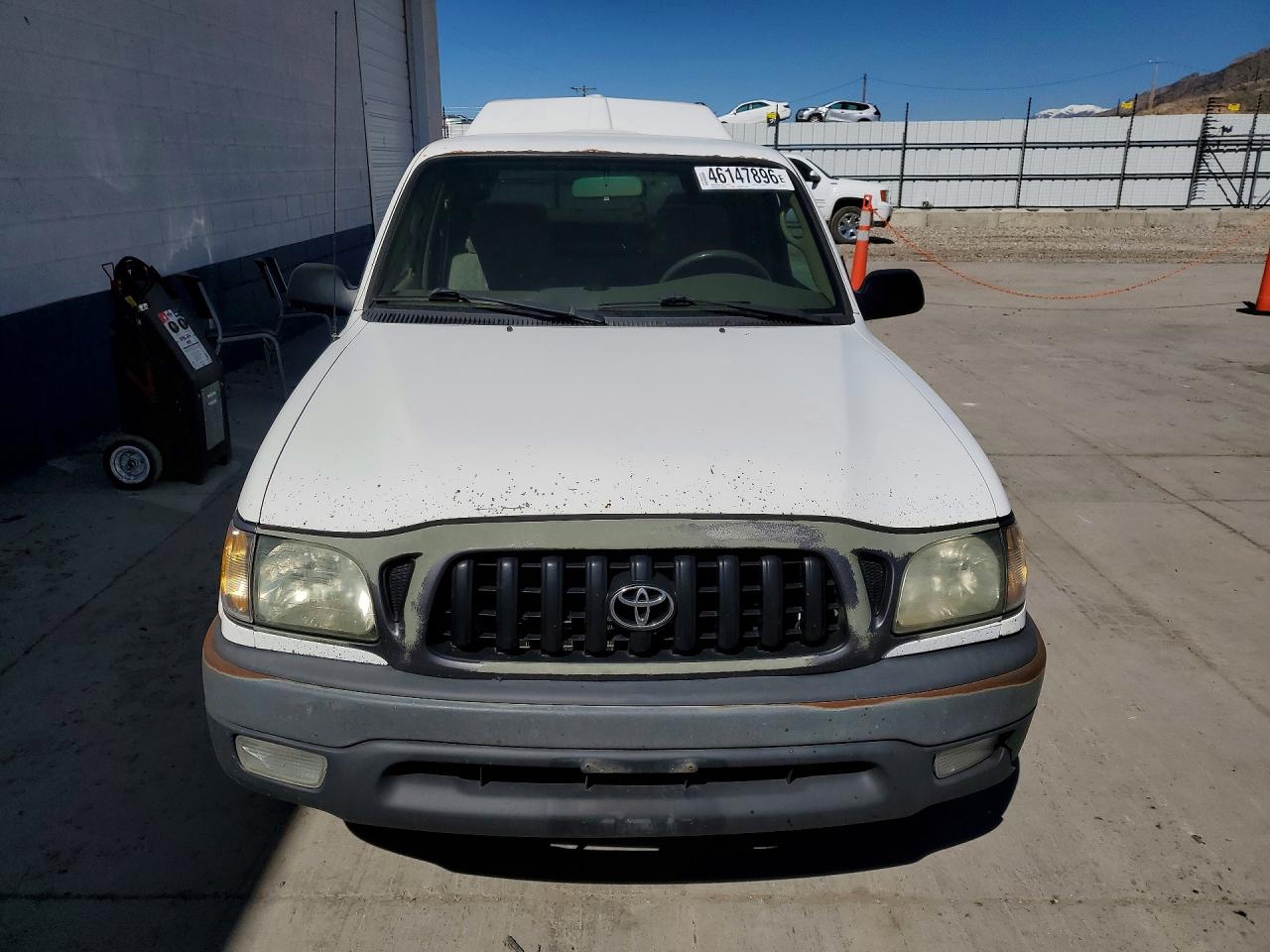 2002 TOYOTA TACOMA BASE photo 5