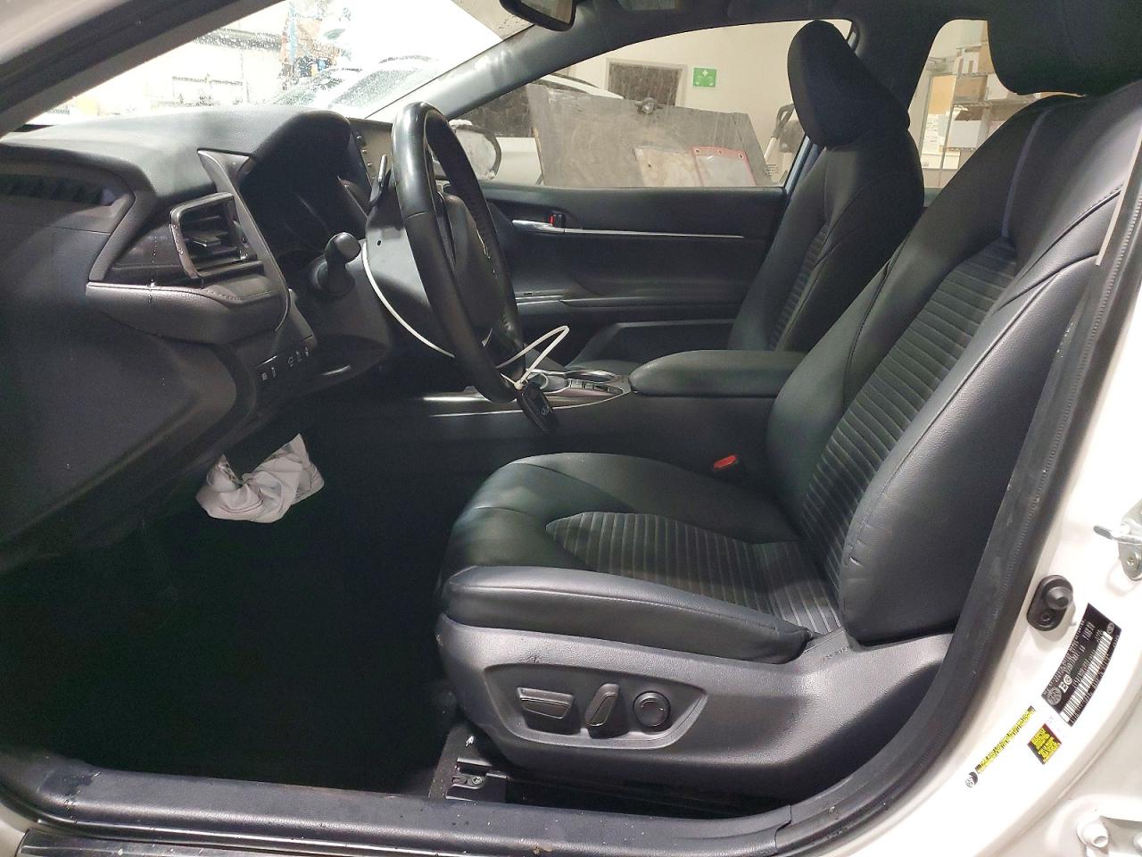 2023 TOYOTA CAMRY XLE photo 19