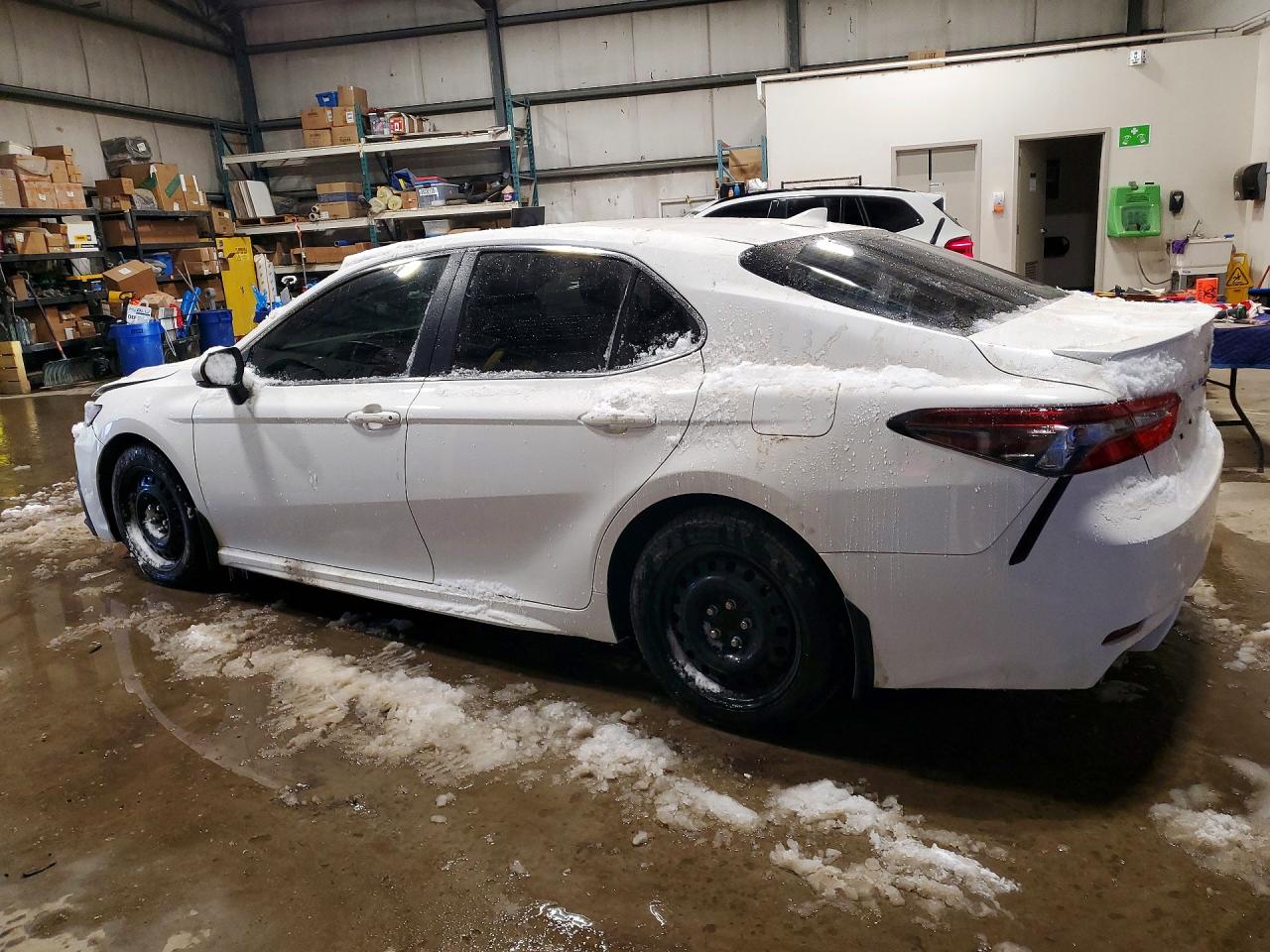 2023 TOYOTA CAMRY XLE photo 4