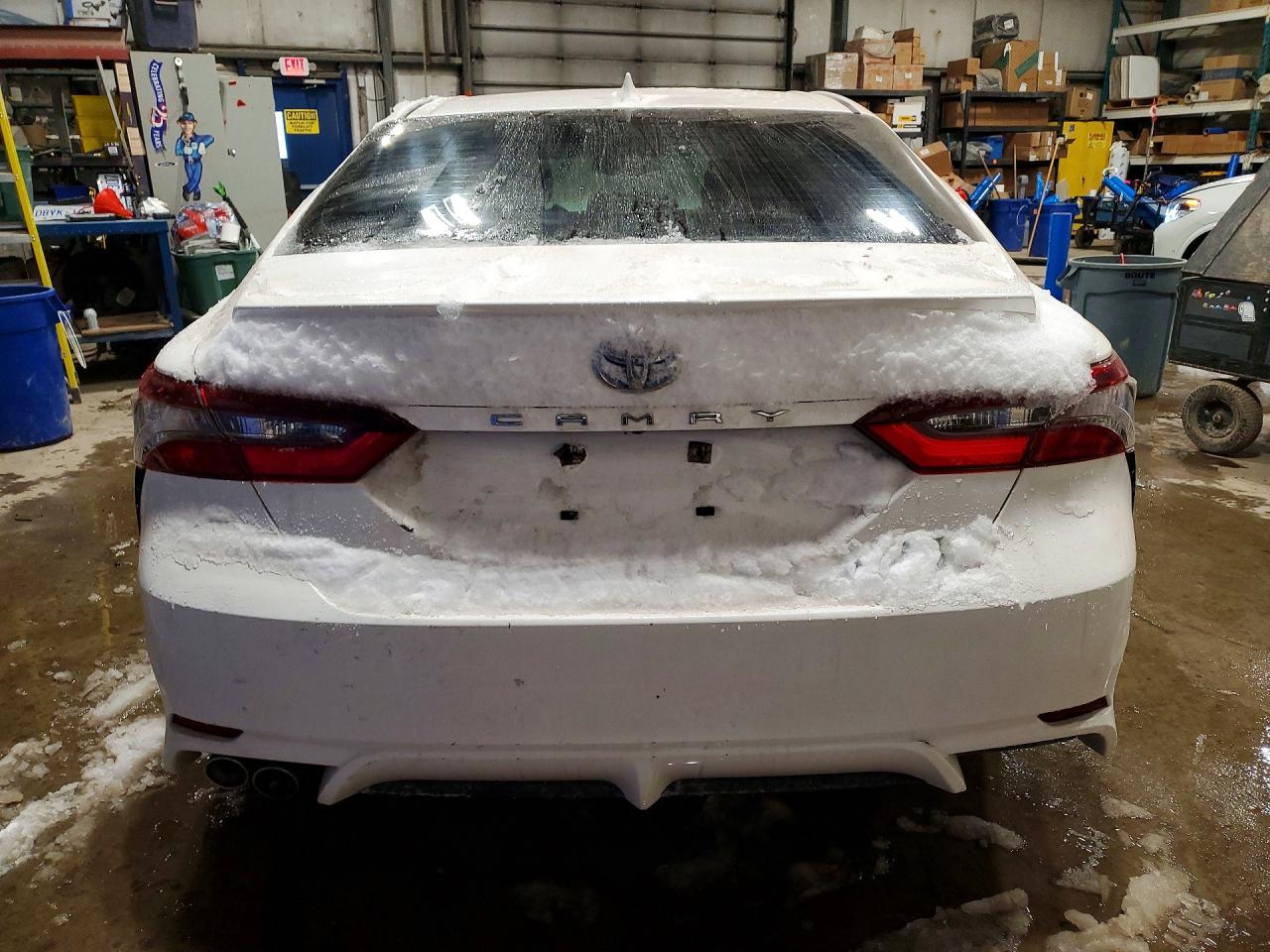 2023 TOYOTA CAMRY XLE photo 16